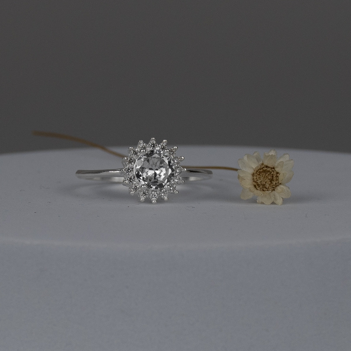 Anel Solitário de Prata 925 Zircônia Radiante - Joias Prata Viva