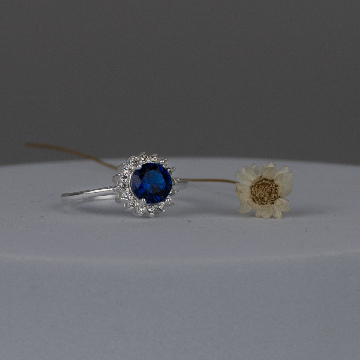 Anel Solitário de Prata 925 Zircônia Radiante Azul - Joias Prata Viva