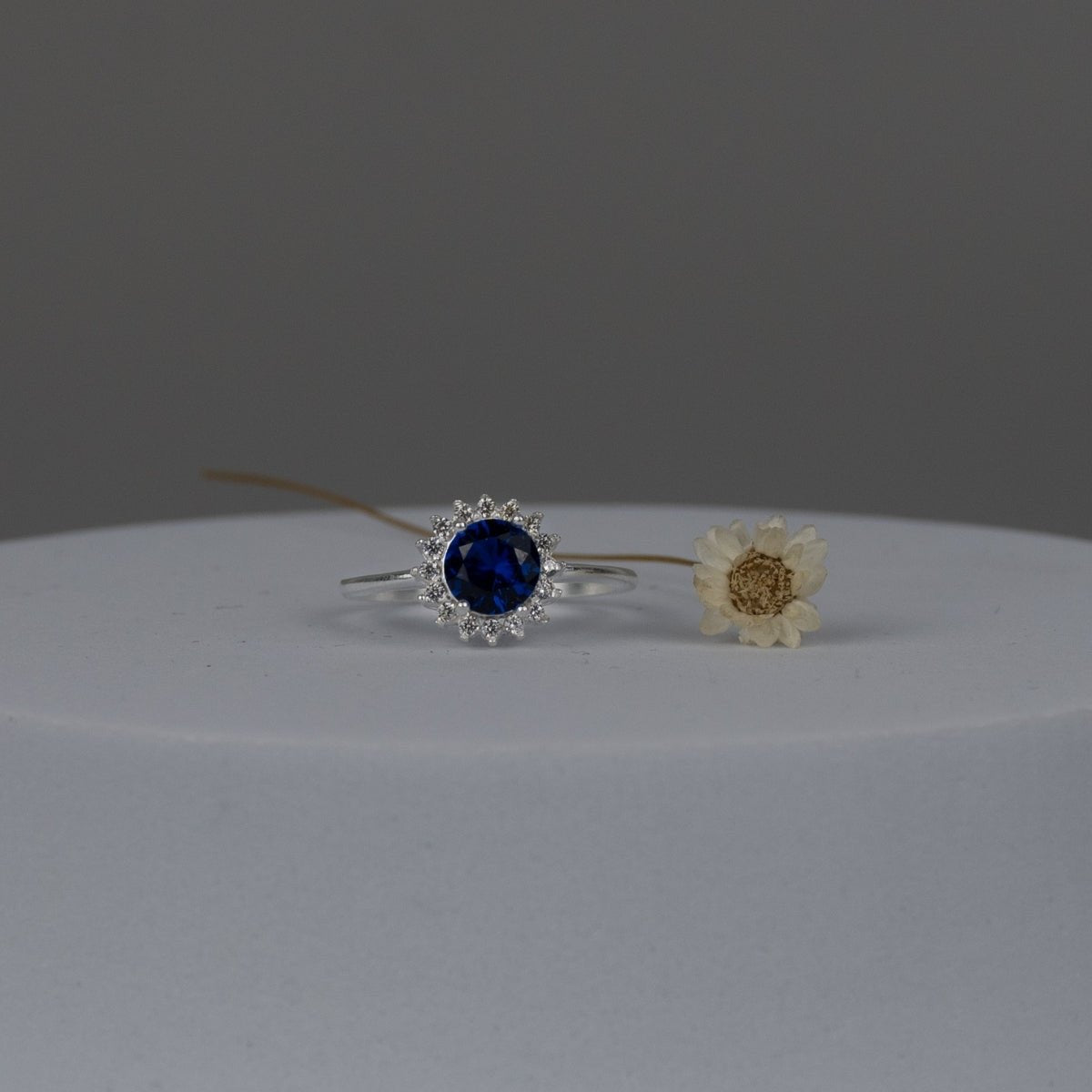 Anel Solitário de Prata 925 Zircônia Radiante Azul - Joias Prata Viva