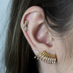 Ear Cuff Cravejado - Brincos Banho de Ouro 18K