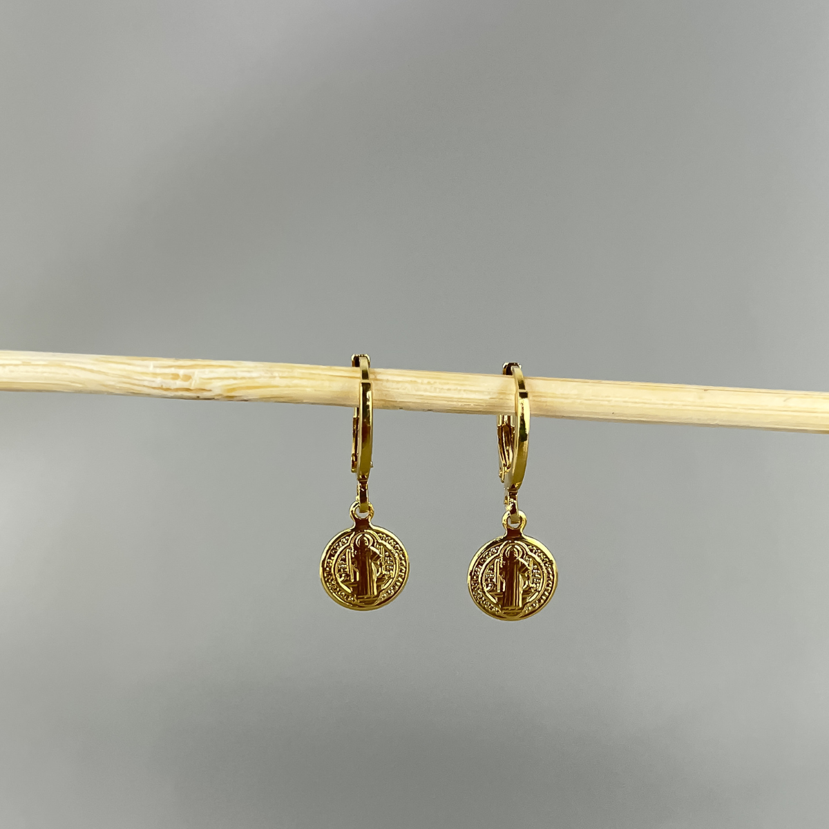 São Bento - Brincos Banho de Ouro 18K